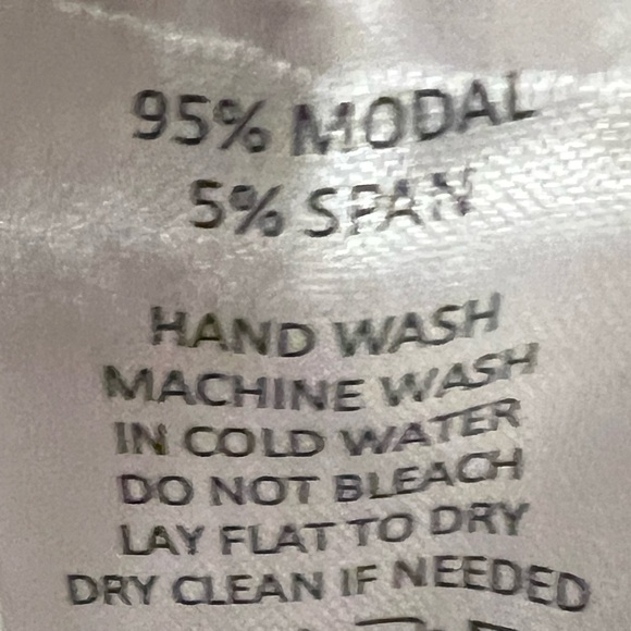 NWT Made by Johnny XL round neck short sleeve soft cream tunic with ruched sides - Picture 2 of 4